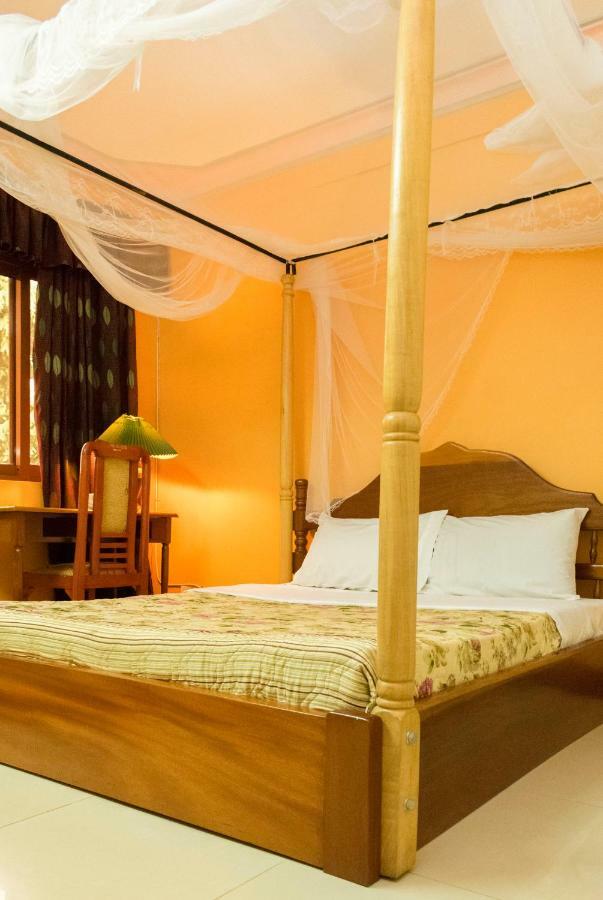 Kayegi Hotel Mbale Exterior photo